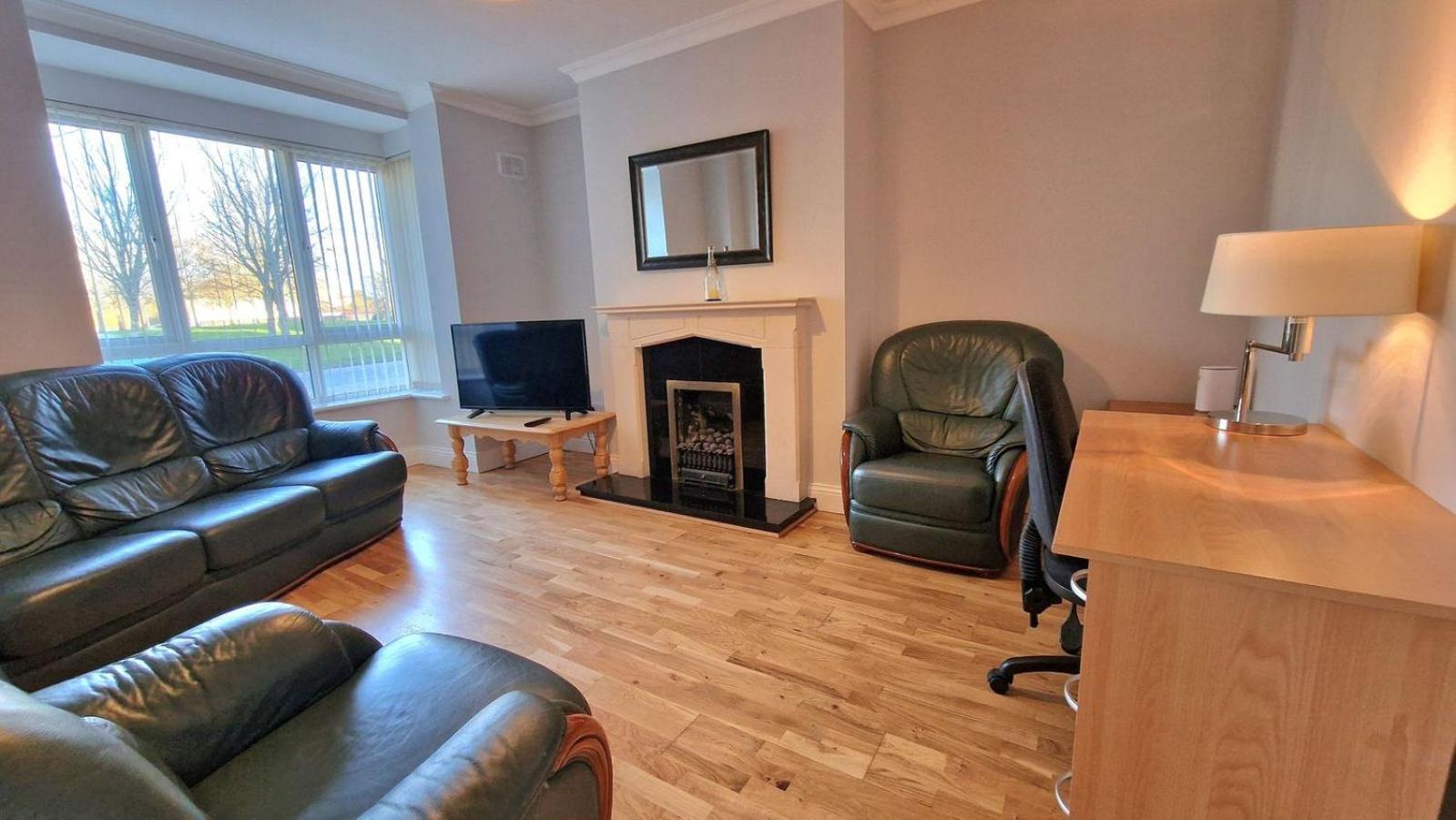 Cosy 3 Bedroom All Ensuites Galway Exterior photo
